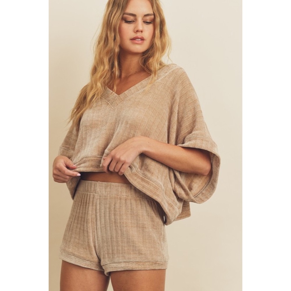 Wayward Chenille Elastic Lounge Shorts - Picture 2 of 6